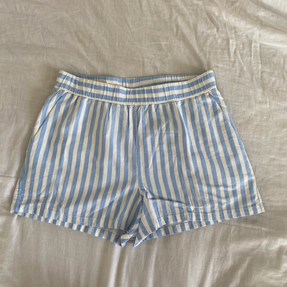 M striped shorts